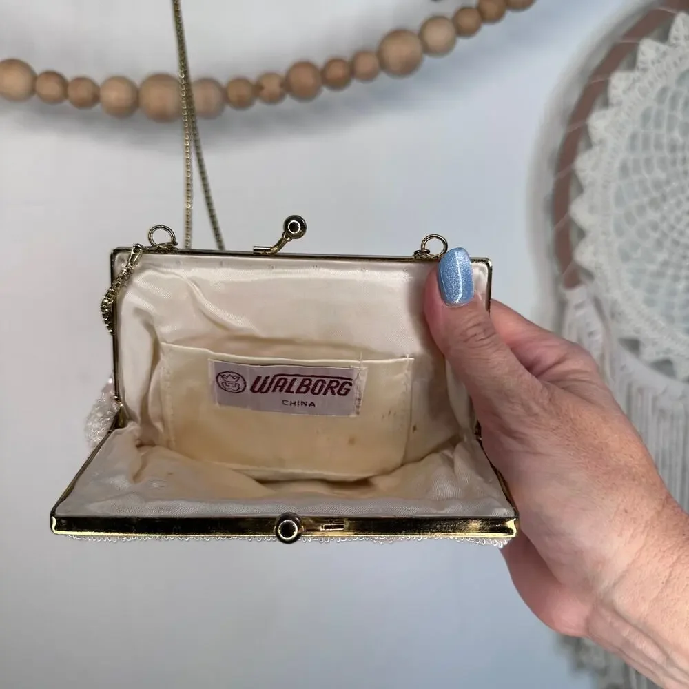 Vintage Walborg Pastel Beaded Seashell Shell Chain Clutch